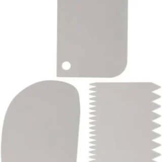 Essential Features of a Cake Scraper